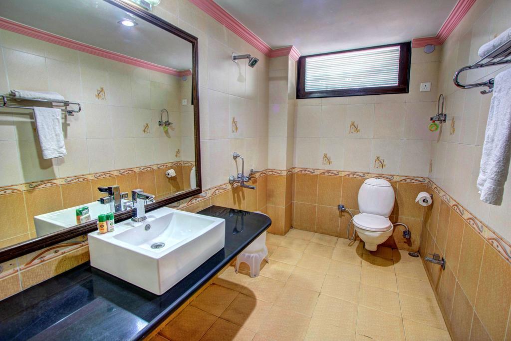 Hotel The Himachal Inn Manali  Exterior photo